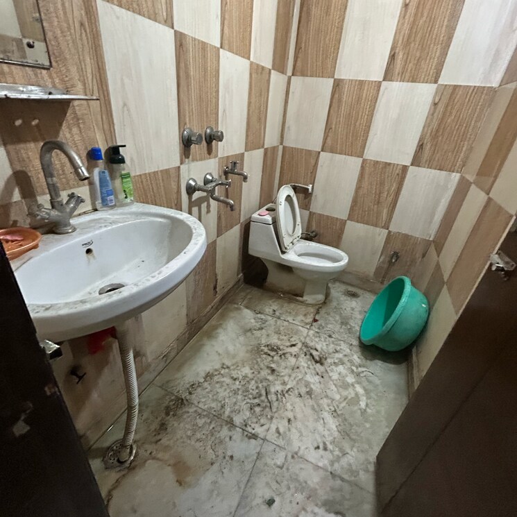 Team Area, kotla mubarakpur 1 Bedroom 500 Sq.Ft. Builder Floor In Kotla Mubarakpur Delhi 9084788