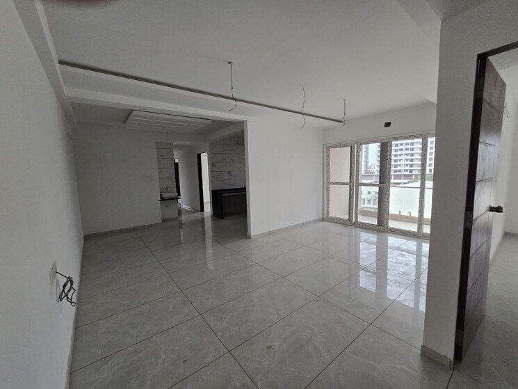 Room, sama savli road 4 Bedroom 1800 Sq.Ft. Apartment In Sama Savli Road Vadodara 9084801