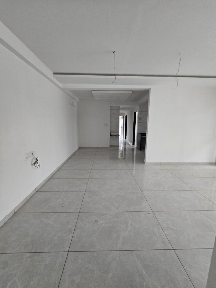 Room, sama savli road 4 Bedroom 1800 Sq.Ft. Apartment In Sama Savli Road Vadodara 9084801