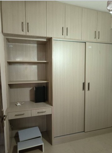 Bathroom in 2.5 BHK Apartment at Amrapali Golf Homes, Sector 4 Greater Noida – for Rent