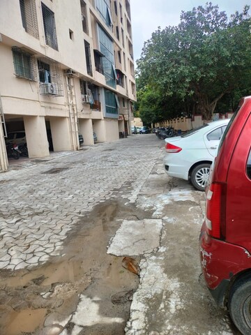 Parking in 1 BHK Apartment at Haware Estate, Kasarvadavali – for Rent