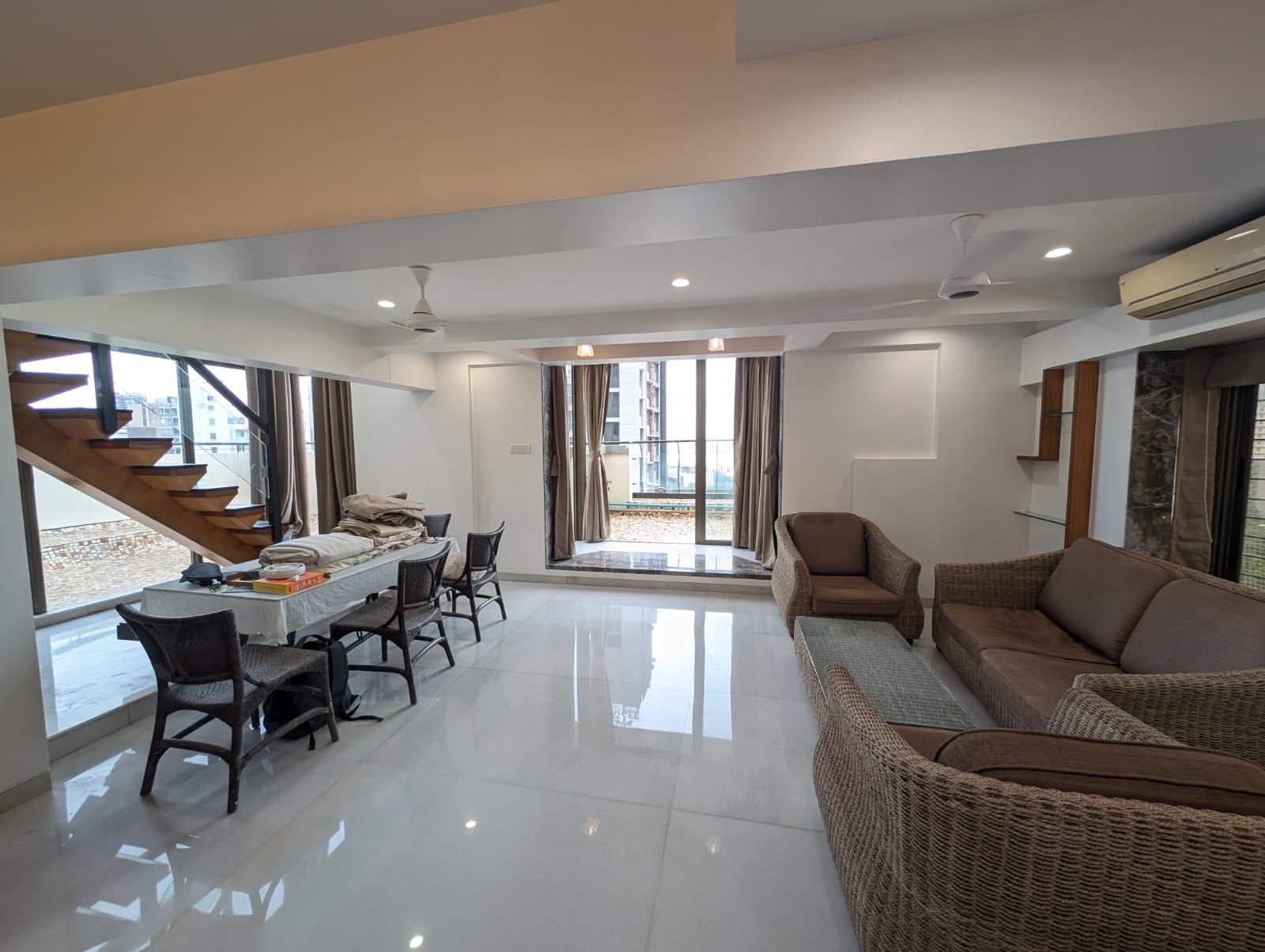 3 BHK + Servant Room Apartment For Rent in Shivalay CHS Dadar