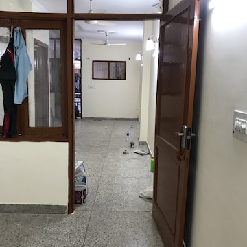 Room in 2 BHK Builder Floor at Lajpat Nagar I – for Rent