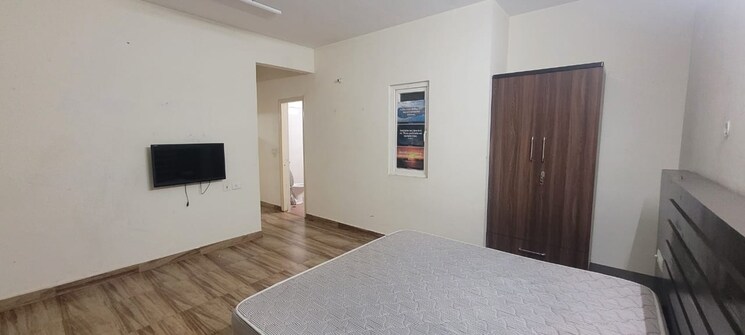 Master Bedroom, sushant golf city 2.5 Bedroom 1550 Sq.Ft. Apartment In Sushant Golf City Lucknow 9084893