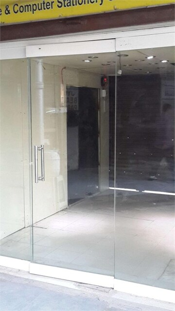 Building Lobby in  Shop at Laxmi Nagar – for Rent