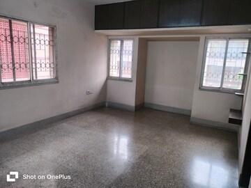 Room in 3 BHK Apartment at Taratala – for Rent