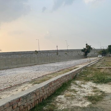  Plot For Sale in Sultanpur Road