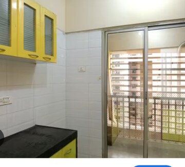 Room in 3 BHK Apartment at Soham Tropical Lagoon, Ghodbunder Road – for Sale