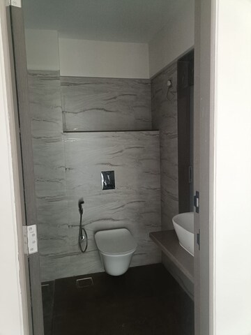 Bathroom in 4 BHK Apartment at Paradigm Artteza, Santacruz West – for Rent