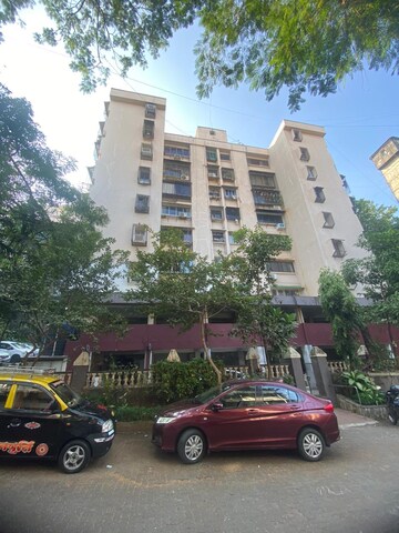 1 BHK Apartment – Exterior View View at Pushpa Apartment Bandra, Bandra West - for Rent