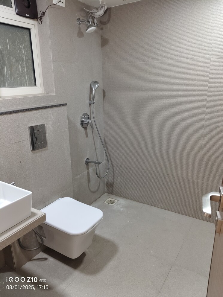 Bathroom, acropolis-chs 3 Bedroom 1200 Sq.Ft. Apartment In Vile Parle West Mumbai 9084933