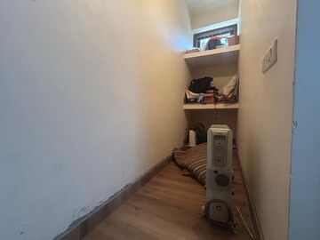Furnished Amenities in 3 BHK Builder Floor at Panchsheel Enclave – for Rent