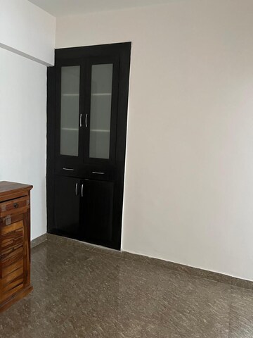 Room in 3.5 BHK Apartment at Paras Tierea, Sector 137 – for Rent