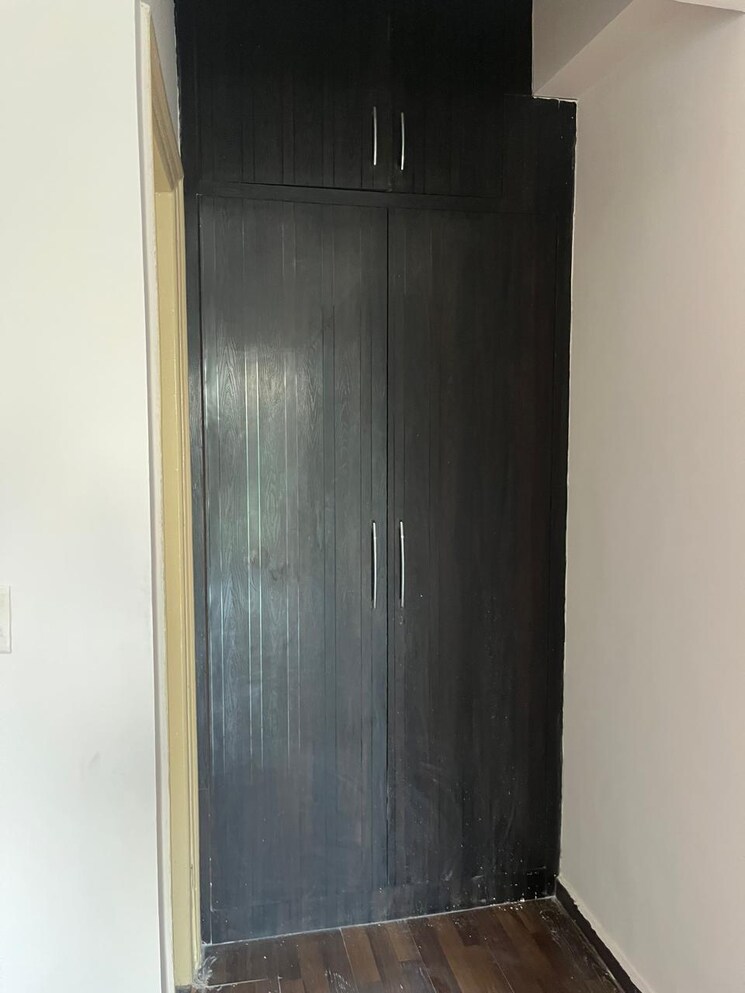 Other, paras-tierea 3.5 Bedroom 1900 Sq.Ft. Apartment In Sector 137 Noida 9084952