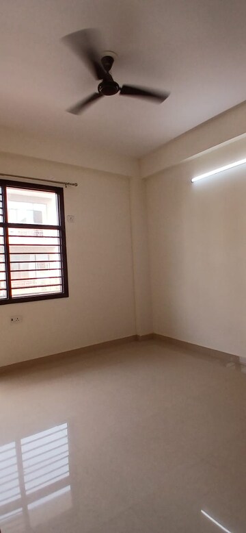 Room in 2 BHK Builder Floor at Sector 51 – for Rent