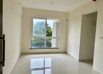 Bedroom in 2 BHK Apartment at Sheth Zuri, Laxmi Nagar – for Rent