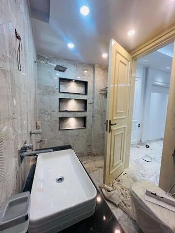 Kitchen in 3 BHK Builder Floor at Sector 38 – for Rent