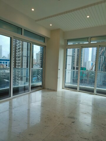 Room in 3 BHK Apartment at Enpar Lotus 101 Worli Residences, Lower Parel – for Rent