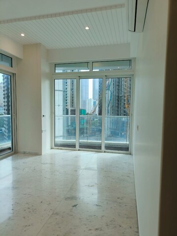 Room in 3 BHK Apartment at Enpar Lotus 101 Worli Residences, Lower Parel – for Rent