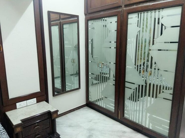 Room, andheri west 2 Bedroom 950 Sq.Ft. Apartment In Andheri West Mumbai 9085057