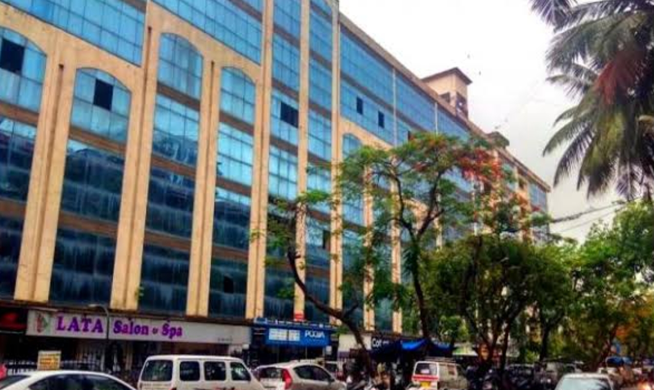 Office Space For Rent in Laxmi Plaza Andheri