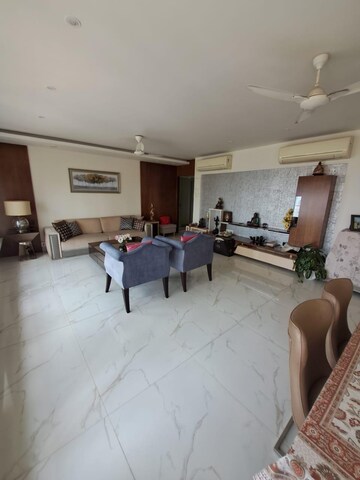 Team Area in 3 BHK Apartment at Cuffe Castle, Cuffe Parade – for Rent