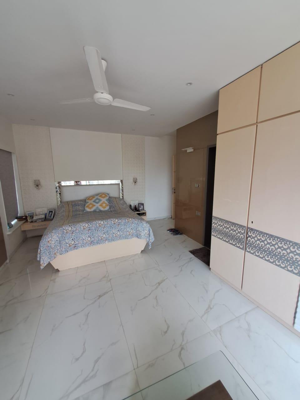 3 BHK + Servant Room Apartment For Rent in Cuffe Castle