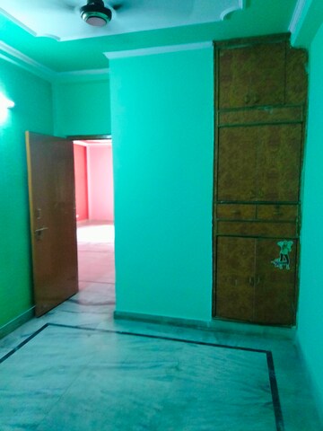 Room in 2 BHK Builder Floor at Vasundhara Sector 3 – for Rent