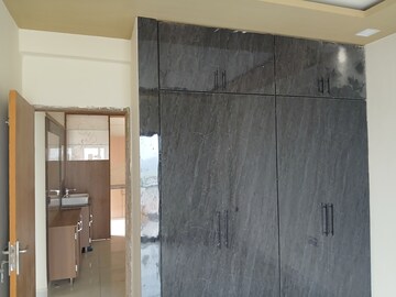  3.5 BHK Builder Floor at Sector 9 – for Rent