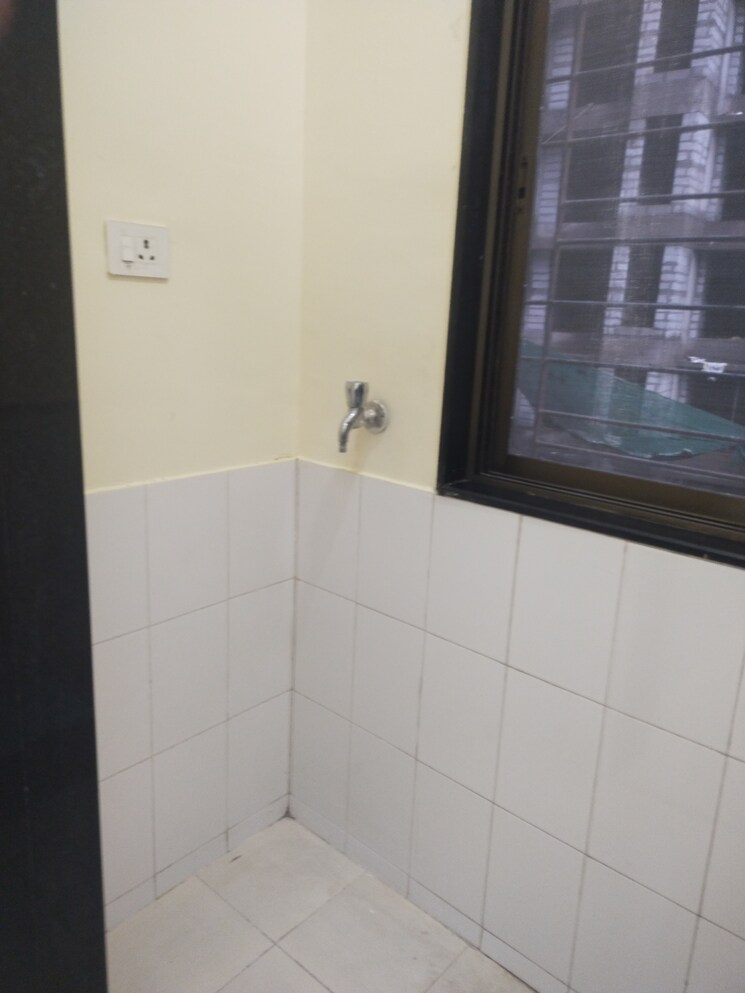 Bathroom, bhoomi-midas 2 Bedroom 607 Sq.Ft. Apartment In Kurla Mumbai 9085114