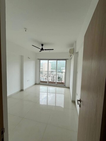 Bedroom in 3 BHK Apartment at Soham Crystal Spires, Ghodbunder Road – for Rent