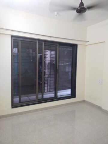 Room in 2 BHK Apartment at Bhoomi Midas, Kurla – for Rent