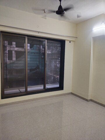Room in 2 BHK Apartment at Bhoomi Midas, Kurla – for Rent