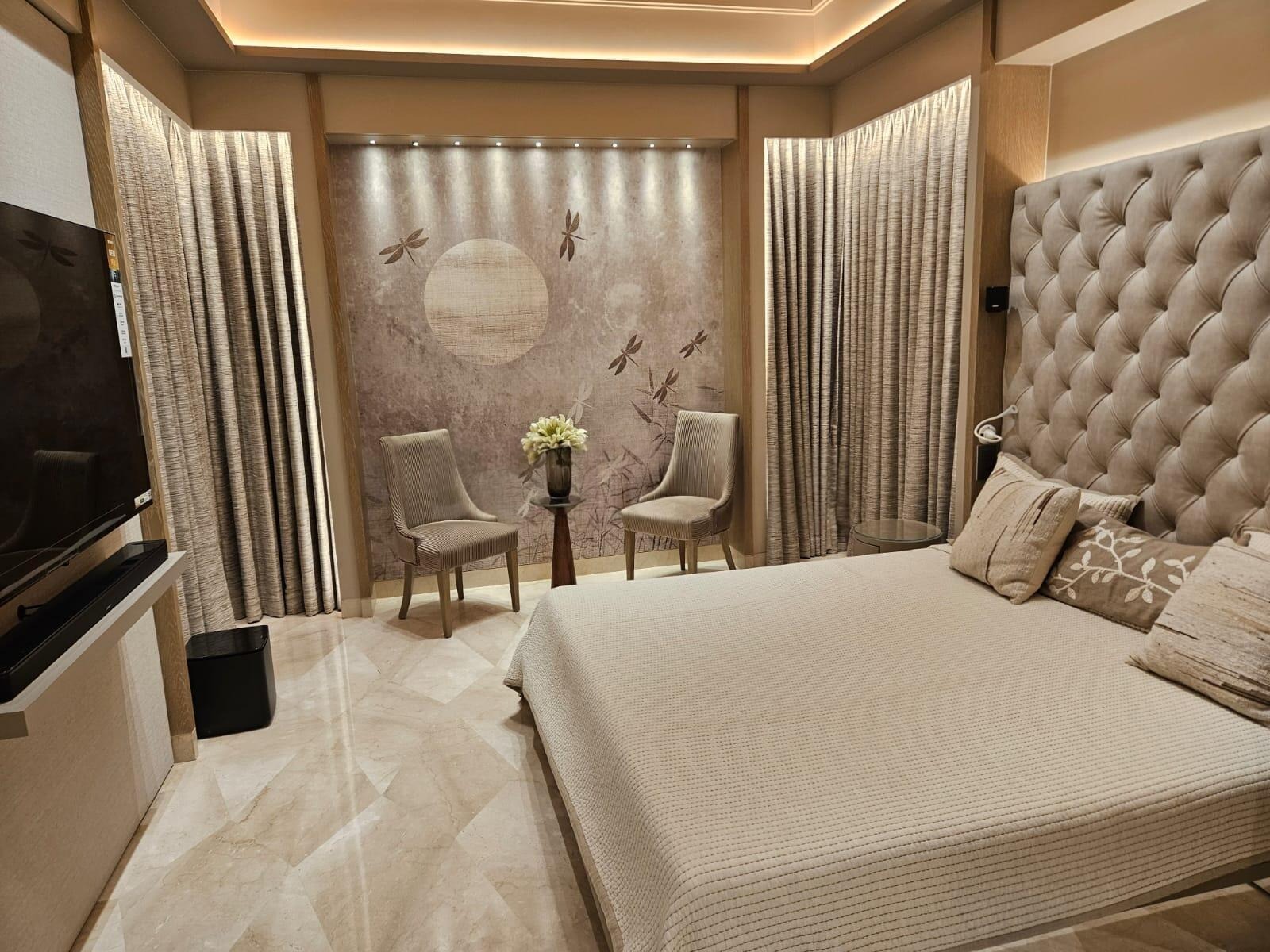 3 BHK + Servant Room Apartment For Rent in K Raheja Vivarea