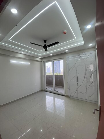 Furnished Amenities in 3 BHK Apartment at Tata Eureka Park, Sector 150 – for Rent