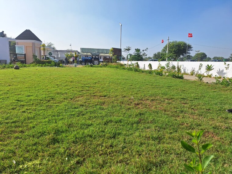 Garden, kingwood-enclave  956 Sq.Yd. Plot In Wave City Ghaziabad 9085170