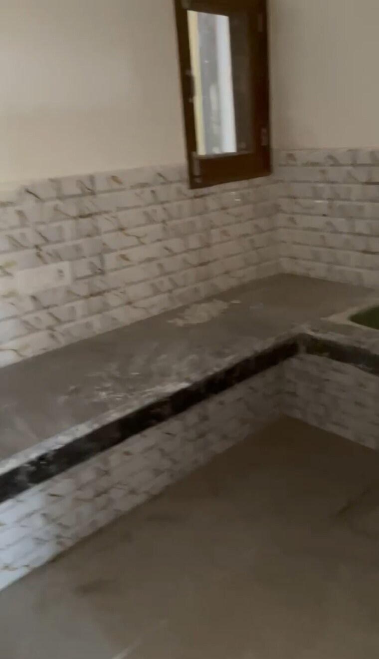 Kitchen, new ashok nagar 2 Bedroom 450 Sq.Ft. Builder Floor In New Ashok Nagar Delhi 9085172