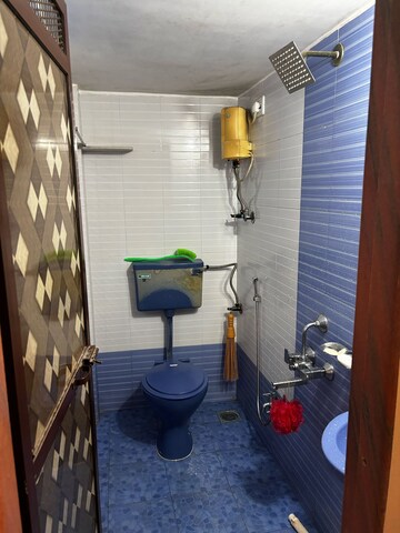 Team Area in 2 BHK Independent House at Gurukrupa CHS Kandivali, Kandivali West – for Rent