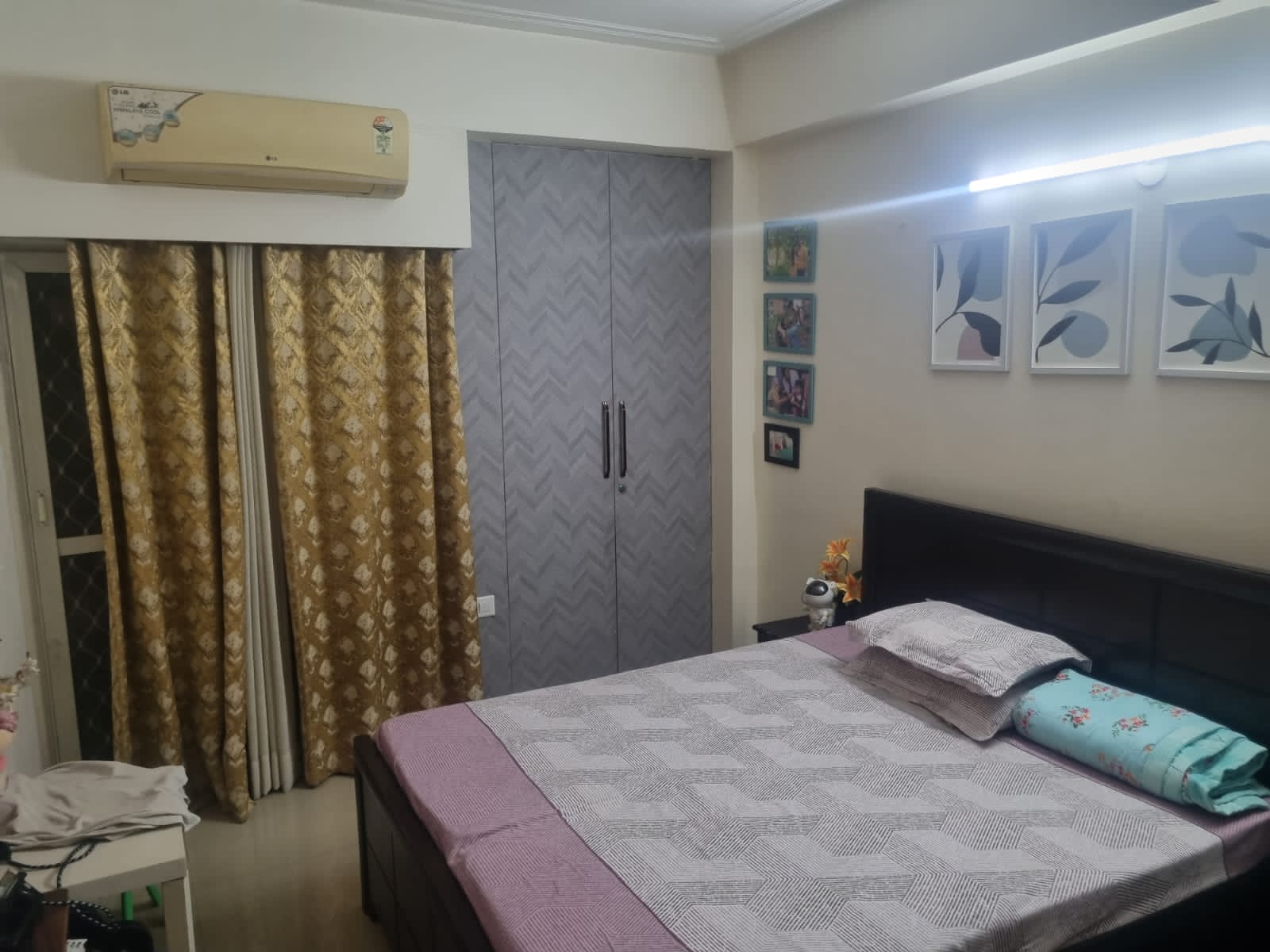2.5 BHK + Study Room Apartment For Rent in Jm Orchid