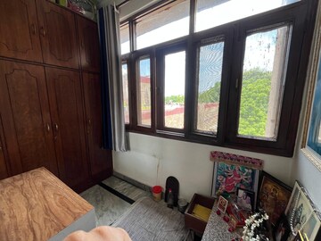 Bedroom in 2.5 BHK Apartment at Uma Cooperative Society, Mayur Vihar 1 – for Sale