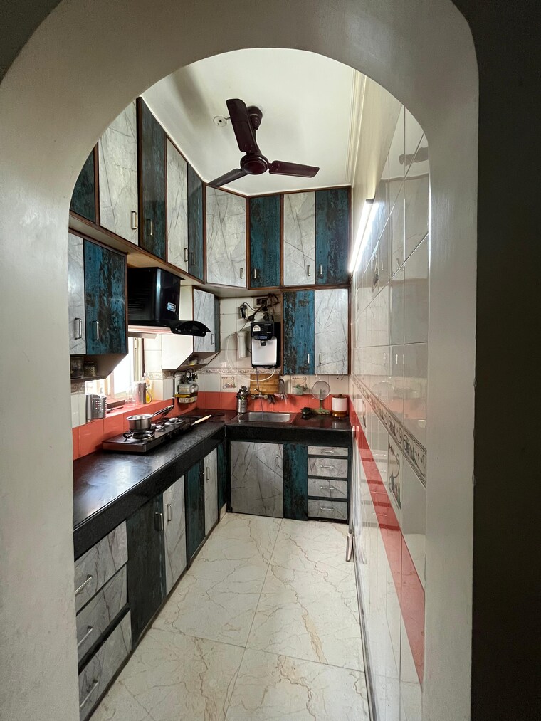 Kitchen, mayur vihar 1 2.5 Bedroom 850 Sq.Ft. Apartment In Mayur Vihar 1 Delhi 9085208