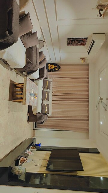 Team Area in 4 BHK Builder Floor at Eros Rosewood City, Sector 49 – for Rent
