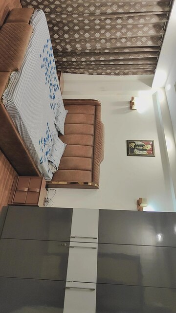 Furnished Amenities in 4 BHK Builder Floor at Eros Rosewood City, Sector 49 – for Rent