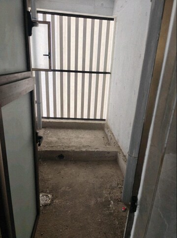 1 BHK Apartment For Rent in Raymond Ten X Habitat, Pokhran Road No Two