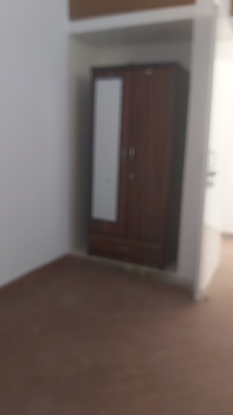 Room, mayur vihar phase 1 extension 3.5 Bedroom 1050 Sq.Ft. Apartment In Mayur Vihar Phase 1 Extension Delhi 9085218