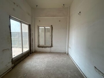Room in 3 BHK Apartment at Indiabulls Sky Forest, Lower Parel – for Rent
