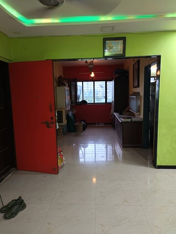 Room in 3 BHK Apartment at Saldanha Enclave, Borivali West – for Rent