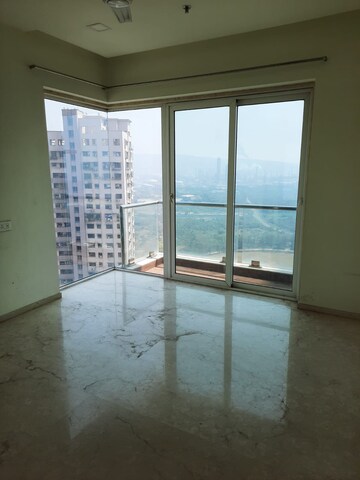 Room in 3 BHK Apartment at Rohan Lifescapes Aquino, Prabhadevi – for Rent