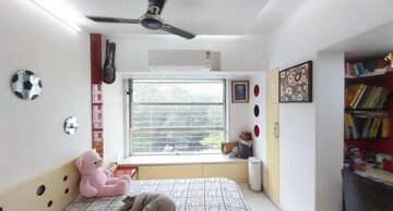Living Room in 3 BHK Apartment at Malabar Apartments, Malabar Hill – for Rent