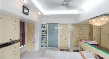 Team Area in 3 BHK Apartment at Malabar Apartments, Malabar Hill – for Rent